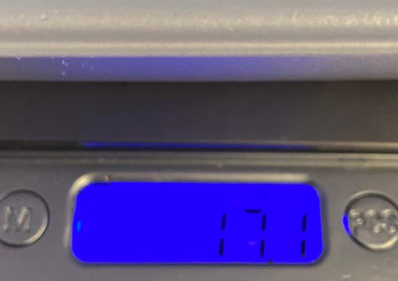 サッポロ一番お好みソース味焼そば焼き牡蠣風味のケースとふたの重量