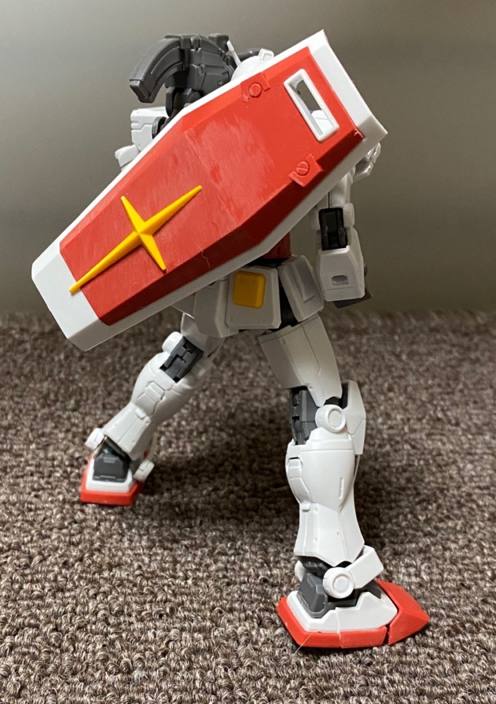 機動戦士ガンダムジ・オリジンHG026番「ガンダム」の盾を背中にマウント