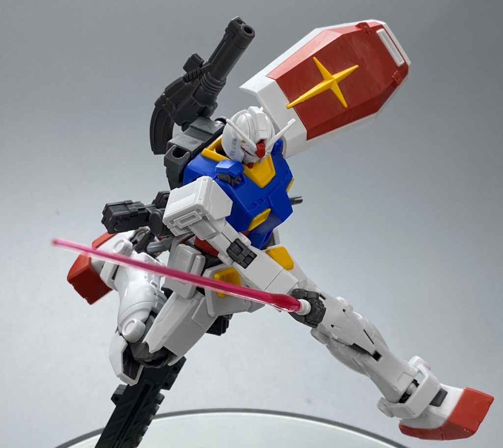機動戦士ガンダムジ・オリジンHG026番「ガンダム」のポージング