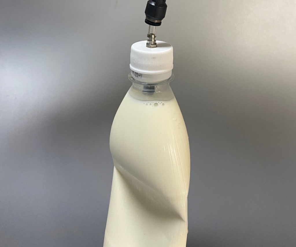 炭酸注入前の牛乳