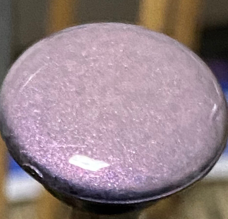 塗装したばかりは白色が目立つ