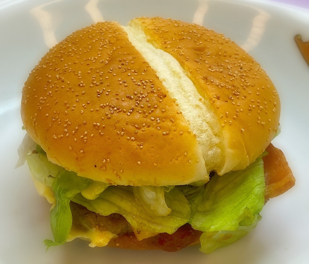 サムライマックあぶり醤油風ベーコントマト肉厚ビーフ