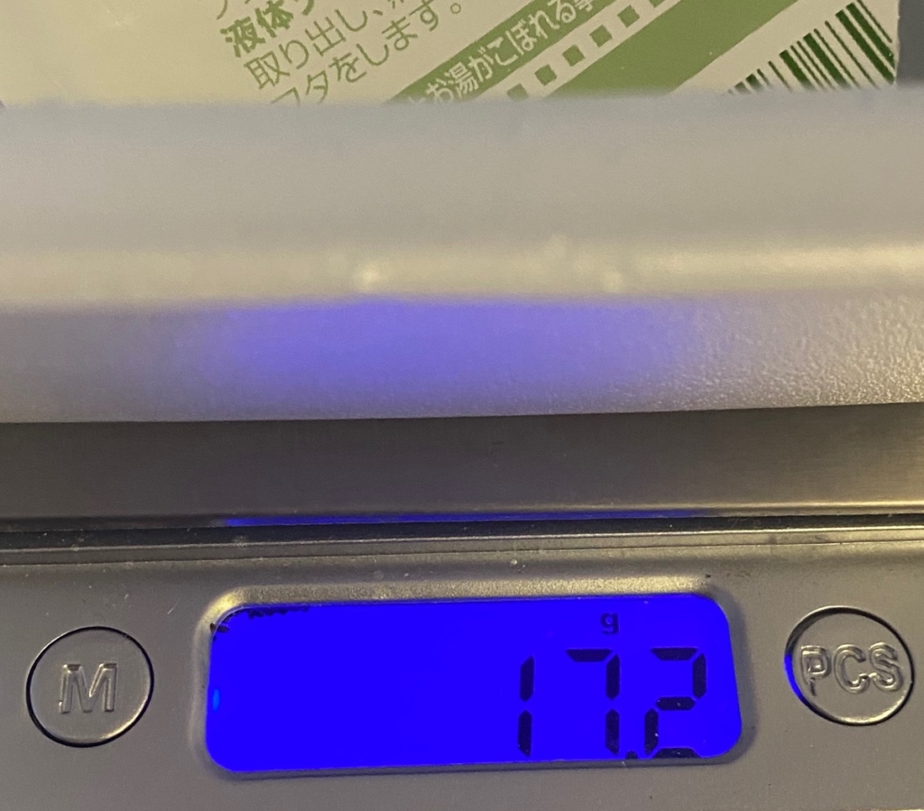 明星と丸美屋がコラボして誕生したのりたま焼うどんだし醤油味のケースの重量