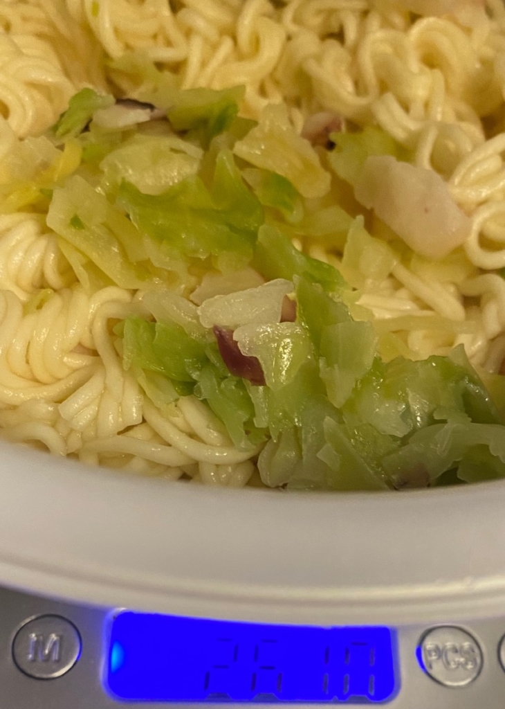 金ちゃんいか焼そばの湯切り後の重量