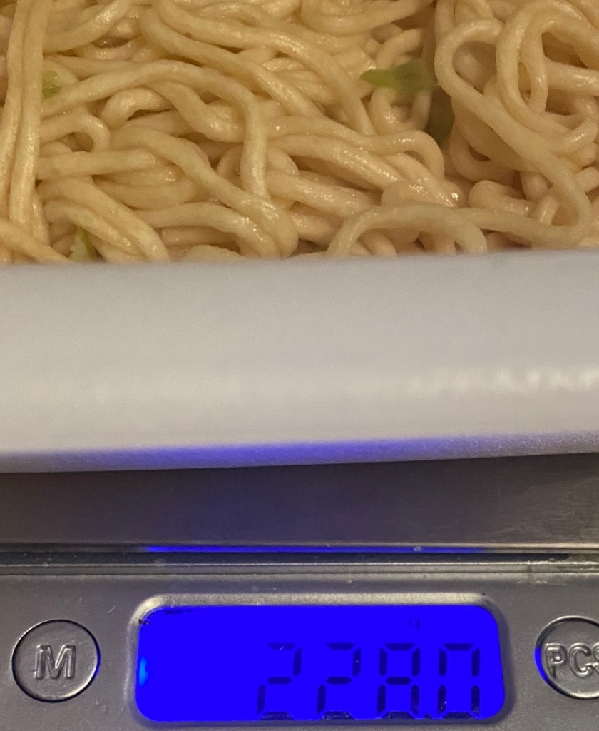 2020年4月にリニューアルしたオタフクお好みソース味焼そばのお湯を切った後の重量