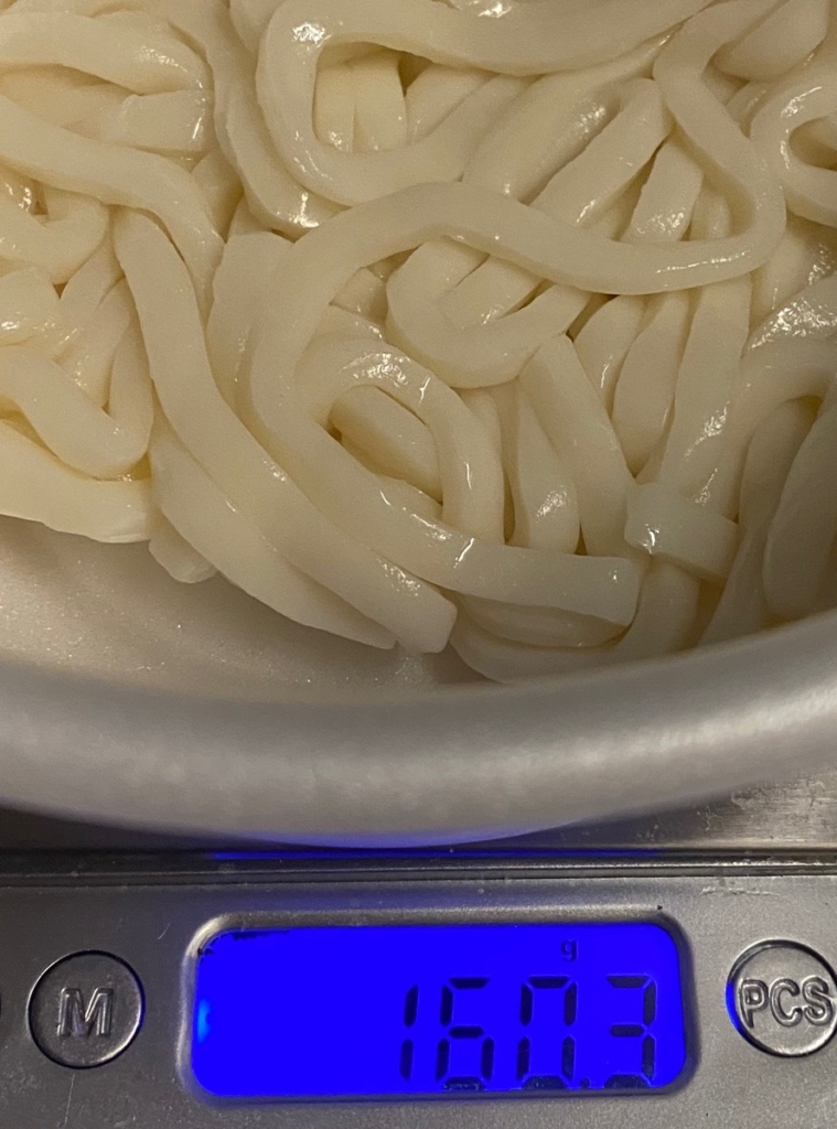 ハートフルぶっかけうどんカレーのお湯を入れる前の重量