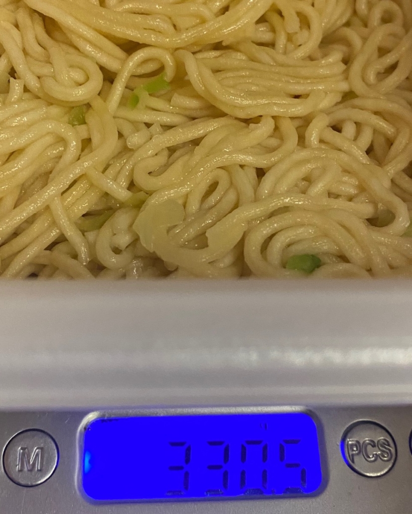 日清焼そばUFO大盛濃い濃いソースの湯切り後の重量