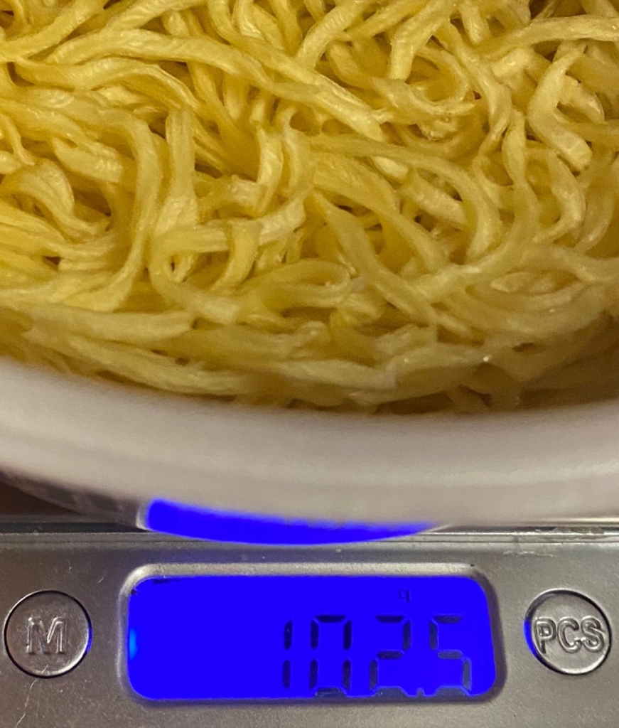 ニュータッチ凄麺汁なしTHE・担担麺のお湯を入れる前の重量