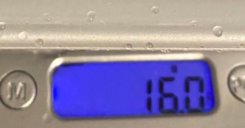 明星一平ちゃん夜店の焼そば【2020年リニューアル版】のケースの重量