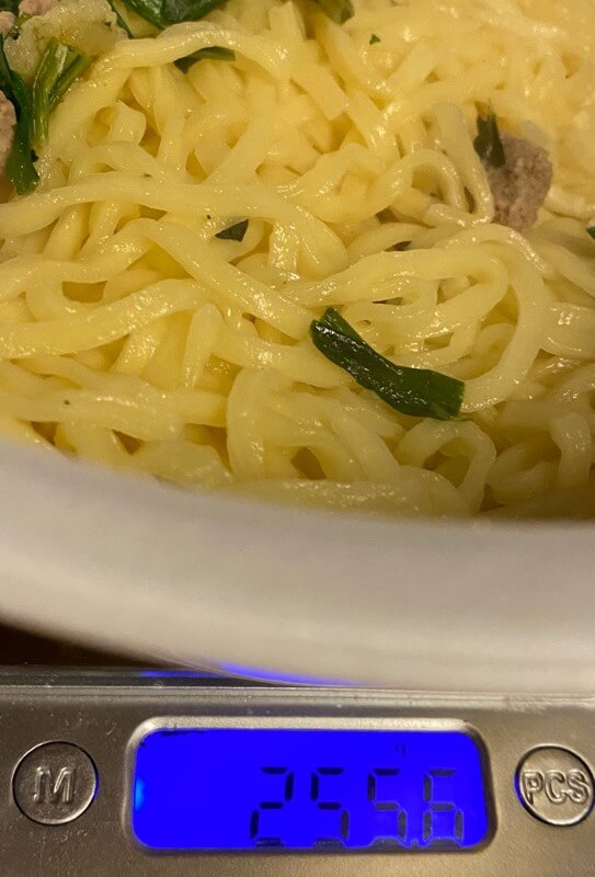 マルちゃん正麺台湾まぜそばの湯切り後の重量