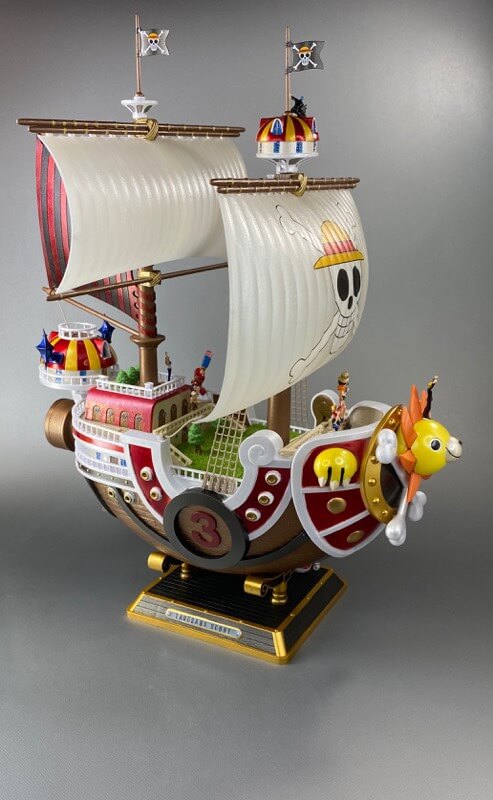 プラモデルのサウザンドサニー号の完成品