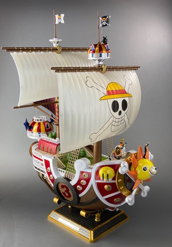 プラモデルのサウザンドサニー号の完成品