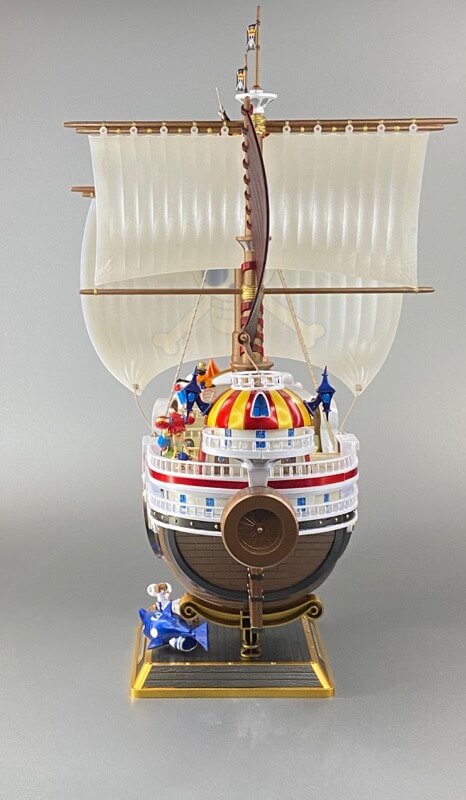 プラモデルのサウザンドサニー号の完成品