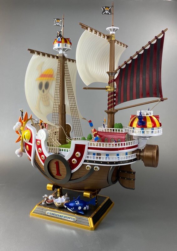 プラモデルのサウザンドサニー号の完成品
