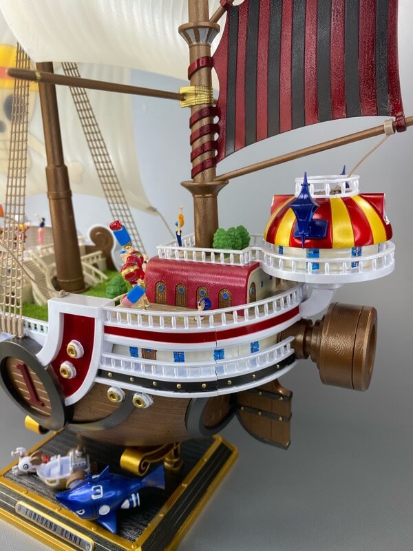 プラモデルのサウザンドサニー号の完成品