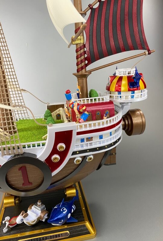 プラモデルのサウザンドサニー号の完成品