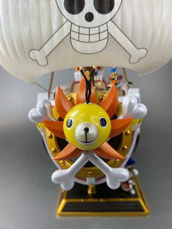 プラモデルのサウザンドサニー号の完成品