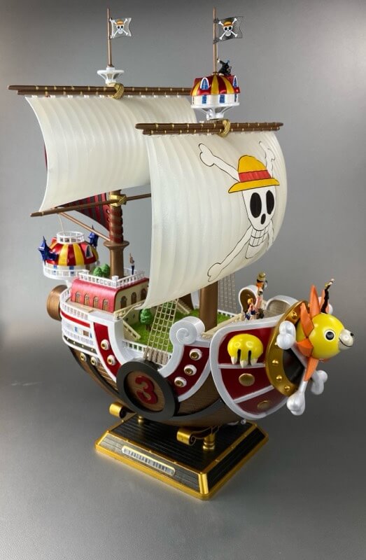 プラモデルのサウザンドサニー号の完成品