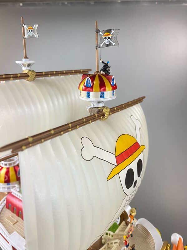 プラモデルのサウザンドサニー号の完成品