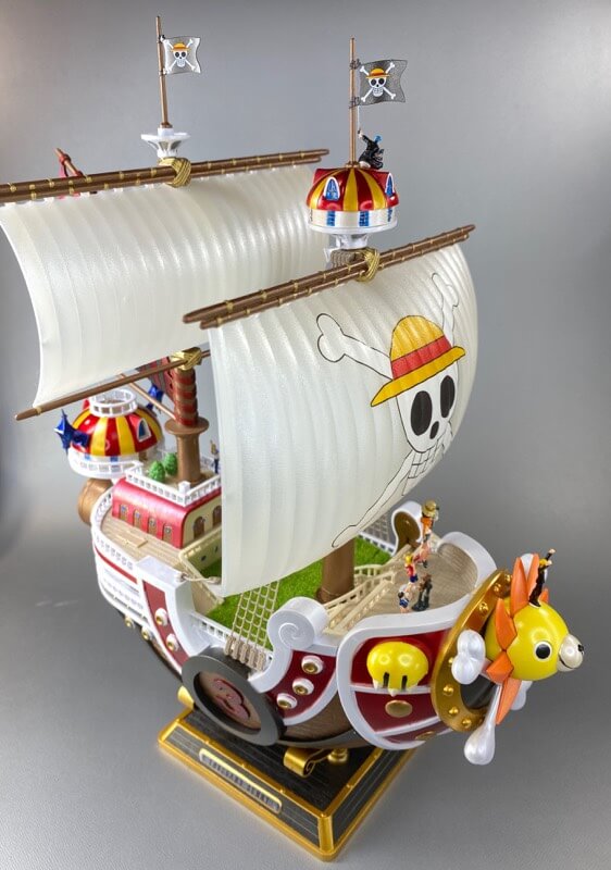 プラモデルのサウザンドサニー号の完成品