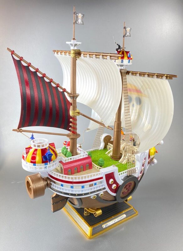 プラモデルのサウザンドサニー号の完成品