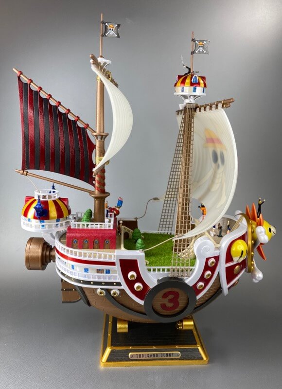 プラモデルのサウザンドサニー号の完成品
