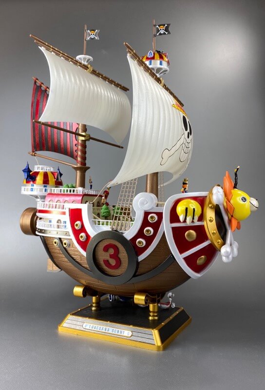 プラモデルのサウザンドサニー号の完成品