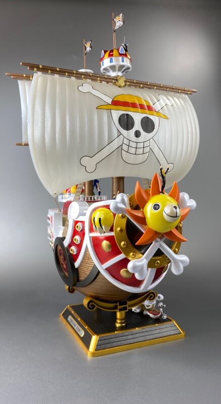 プラモデルのサウザンドサニー号の完成品