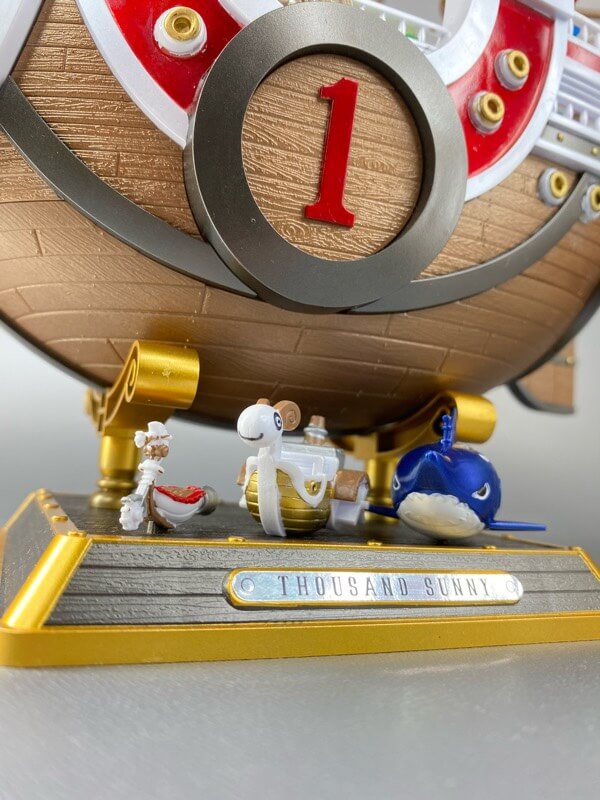 プラモデルのサウザンドサニー号の完成品