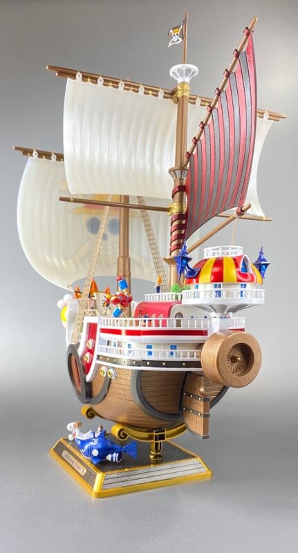 プラモデルのサウザンドサニー号の完成品