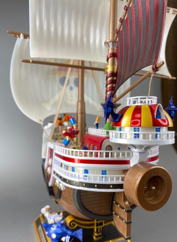 プラモデルのサウザンドサニー号の完成品