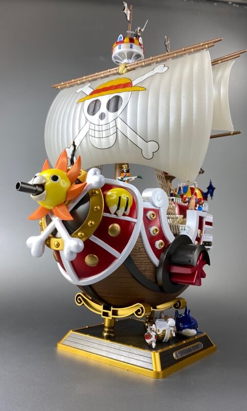 プラモデルのサウザンドサニー号の完成品