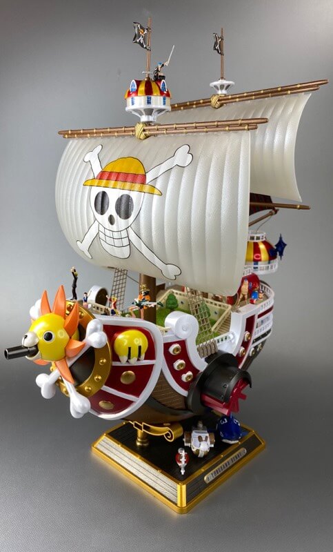 プラモデルのサウザンドサニー号の完成品