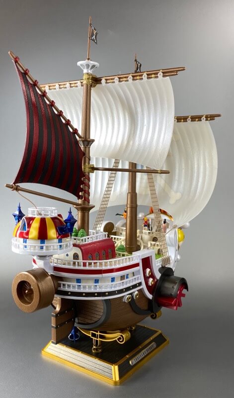 プラモデルのサウザンドサニー号の完成品