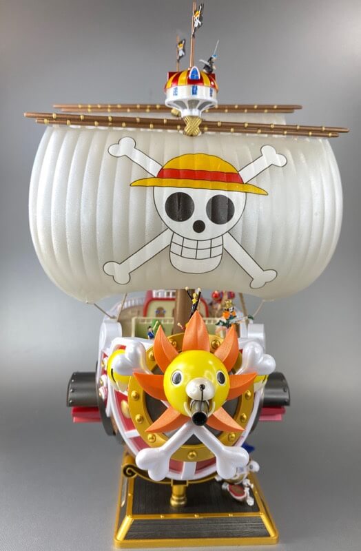プラモデルのサウザンドサニー号の完成品