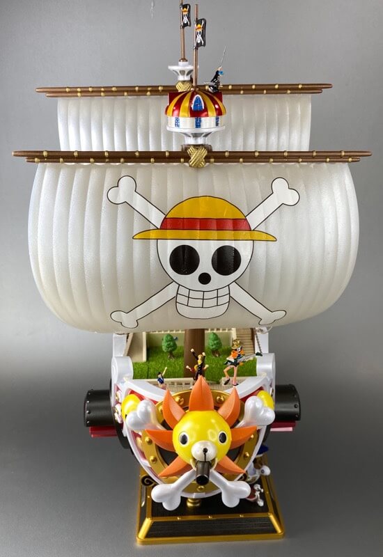 プラモデルのサウザンドサニー号の完成品