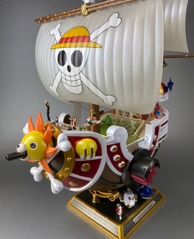 プラモデルのサウザンドサニー号の完成品