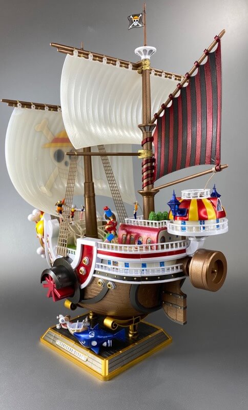 プラモデルのサウザンドサニー号の完成品