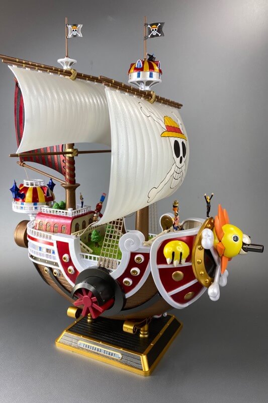 プラモデルのサウザンドサニー号の完成品