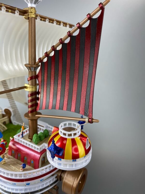 プラモデルのサウザンドサニー号の完成品