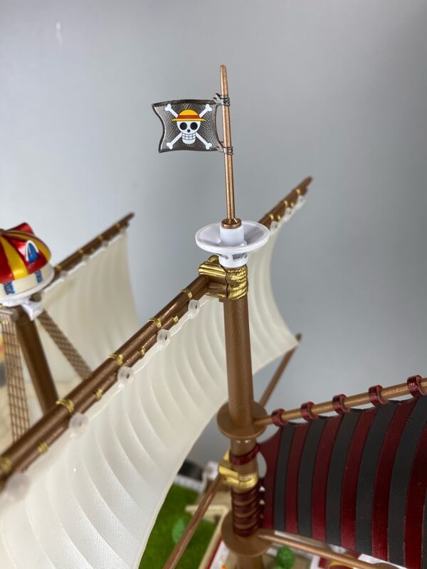 プラモデルのサウザンドサニー号の完成品