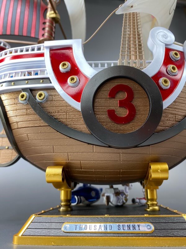 プラモデルのサウザンドサニー号の完成品