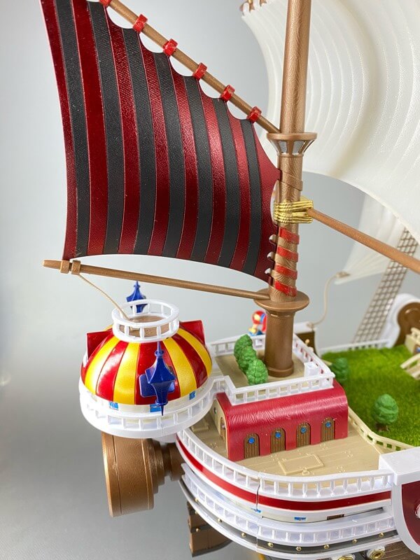 プラモデルのサウザンドサニー号の完成品